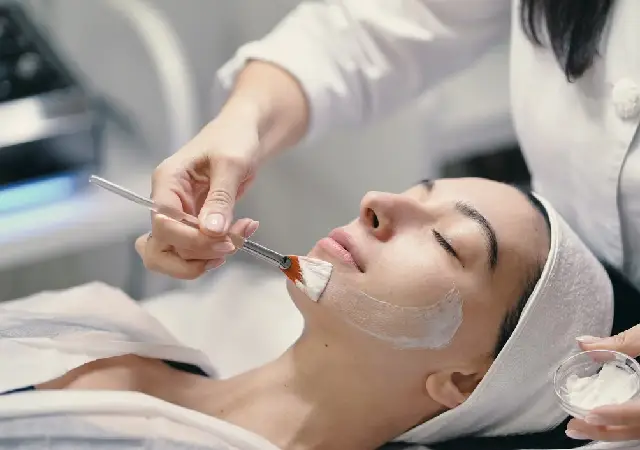 Benefits of a Cosmelan peel for Pigmentation Removal